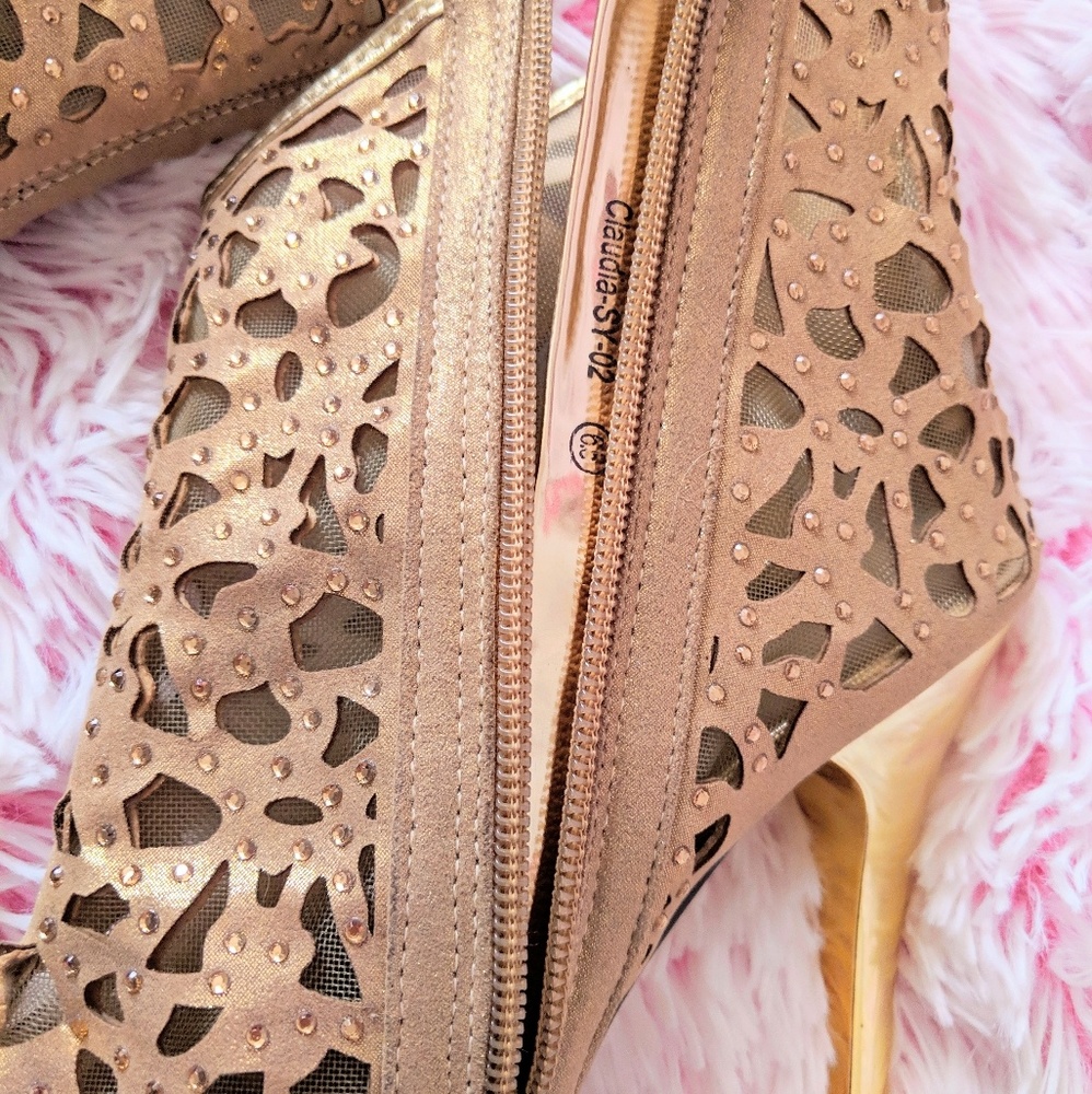 Cape Robbin Rhinestone Accent Platforms - Picture 5 of 8